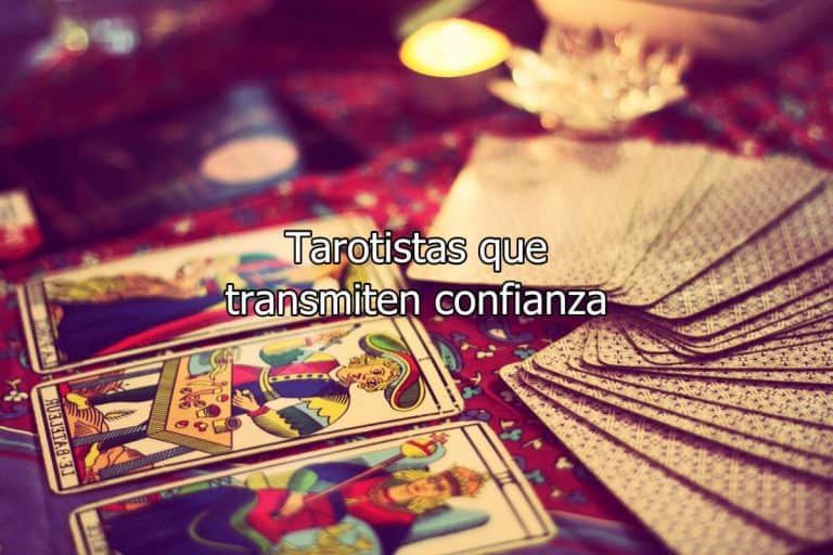 Tarotistas que transmiten confianza