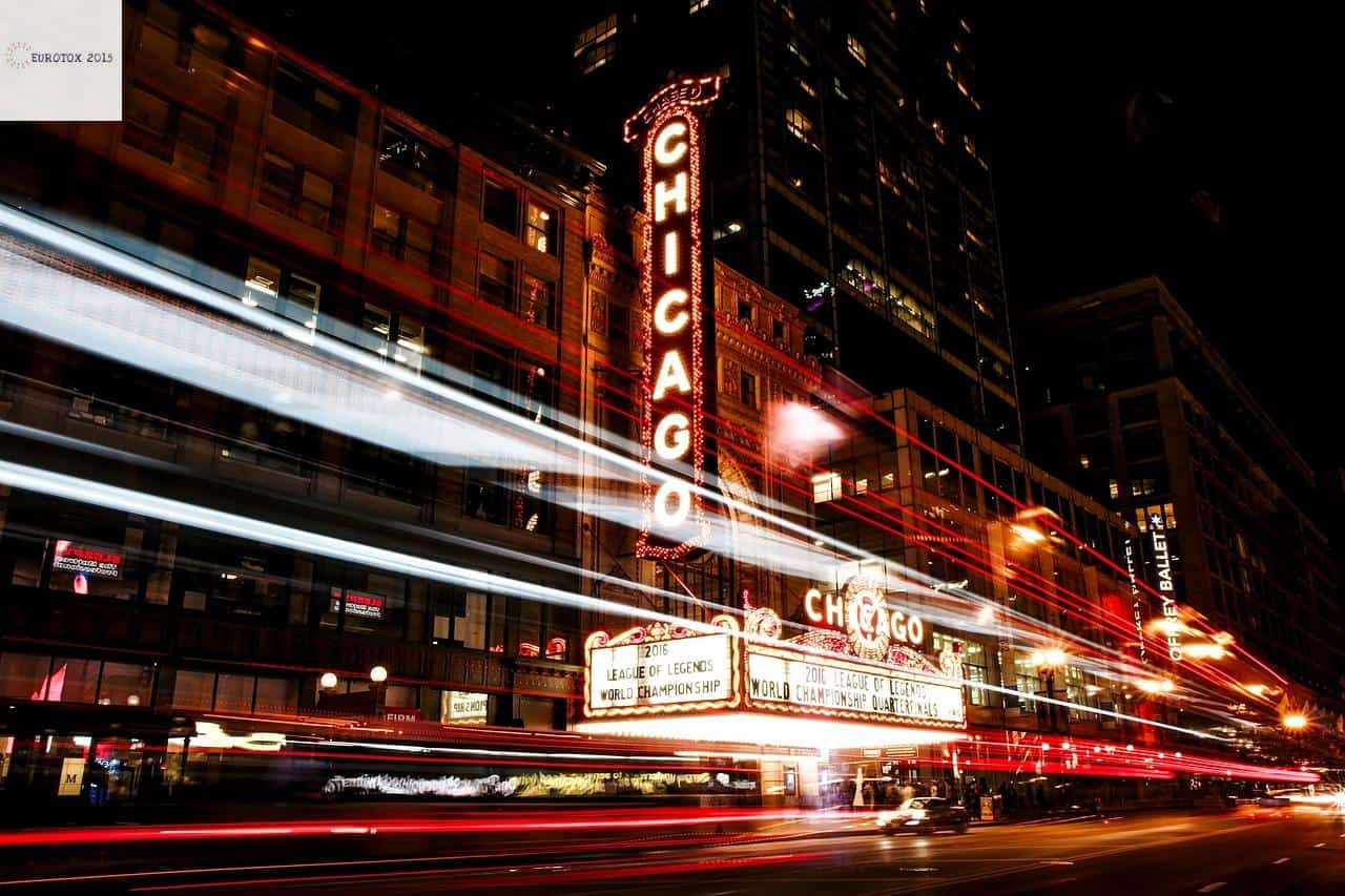 city, urban, buildings, downtown, illinois, chicago, chicago theatre, theater, landmark, historic, neon, signs, night, evening, cityscape, lights, glow, reflections, street, entertainment, traffic, long exposure, chicago, chicago, chicago, chicago, chicago